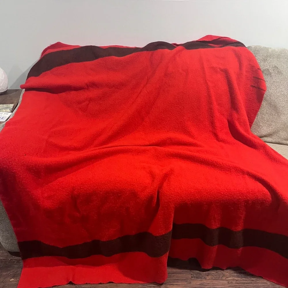 Vtg Hudson Bay Wool Camp Blanket Red Black Striped‎ Cabin Lodge 82x68
